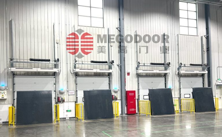 南京垂直式液压装卸货平台缩略图 南京垂直式液压装卸货平台缩略图