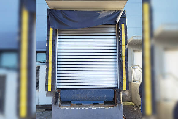 海绵式保温门封 —— 高效密封,守护仓储环境缩略图 海绵式保温门封 —— 高效密封,守护仓储环境缩略图